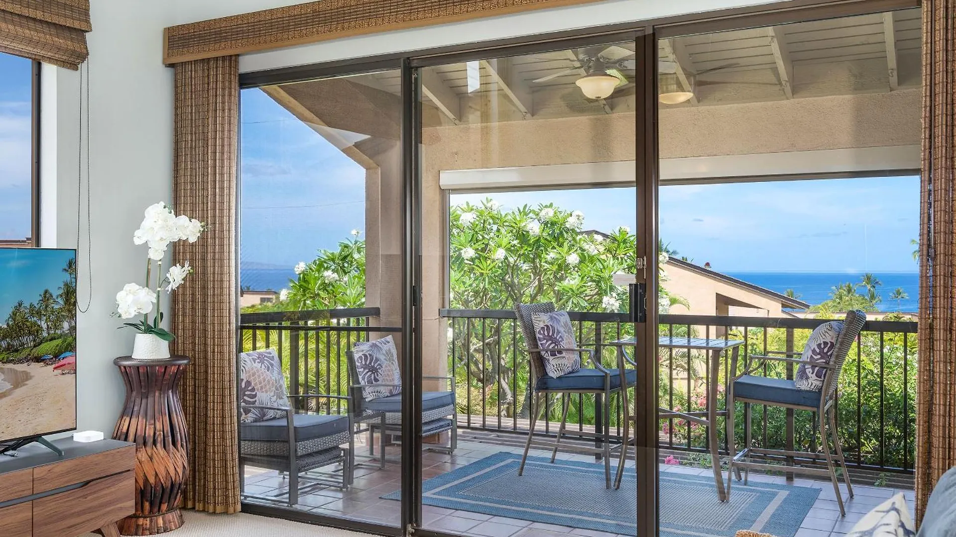 New Listing! - Wailea Ekahi 39E - Luxurious Ocean View Condo, Split Ac! ワイレア