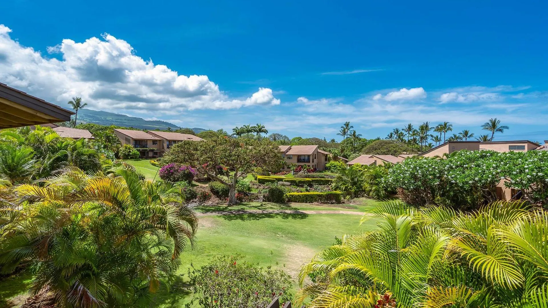 New Listing! - Wailea Ekahi 39E - Luxurious Ocean View Condo, Split Ac! ワイレア